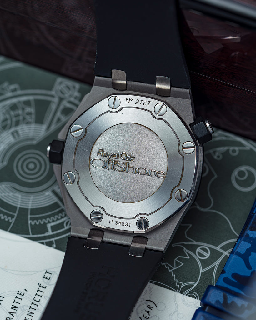 AUDEMARS PIGUET ROYAL OAK OFFSHORE DIVER STEEL BLACK DIAL CASEBACK